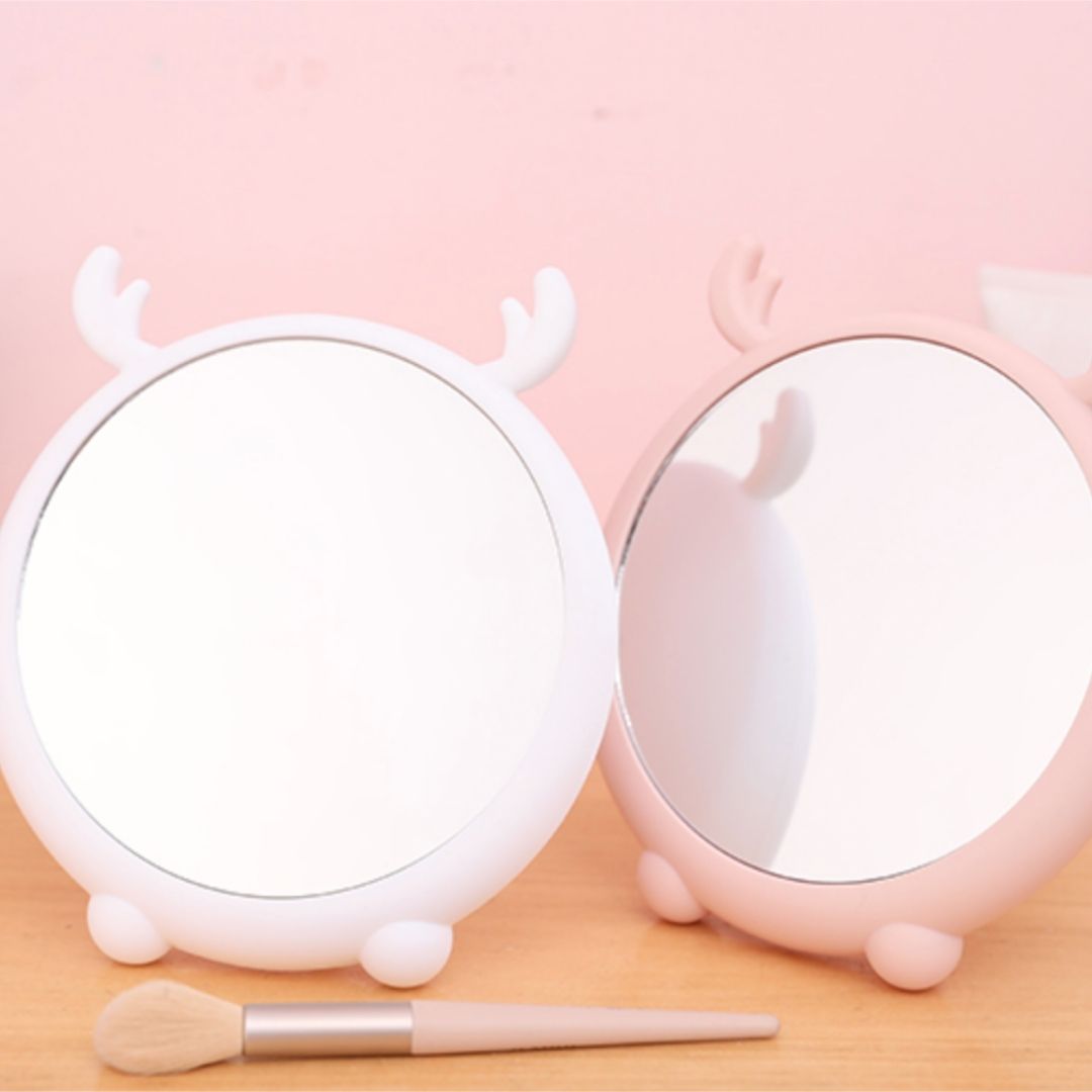 Deer-Themed Desk Beauty Mirror – Stylish & Portable Makeup Mirror